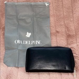 Ora Delphine Black Leather Wallet
